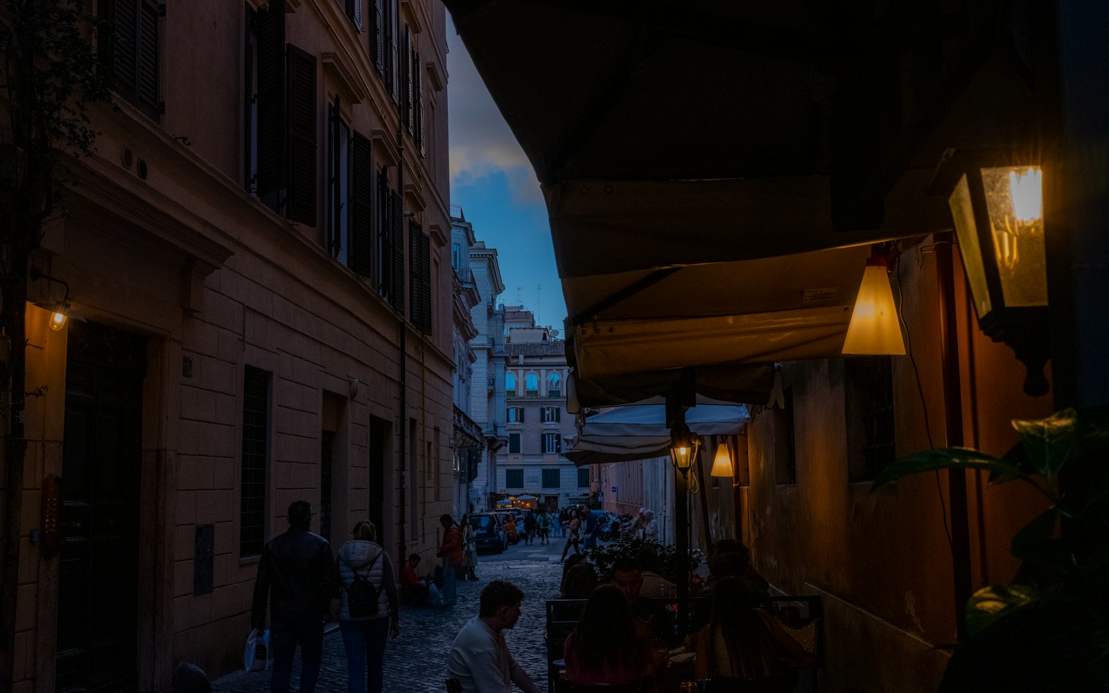 barrios historicos y comida en Roma